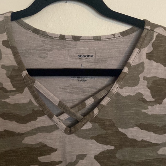 Woman’s v neck tee shirt dress - Picture 2 of 4